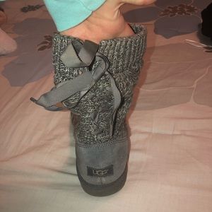Grey knit bow tie uggs